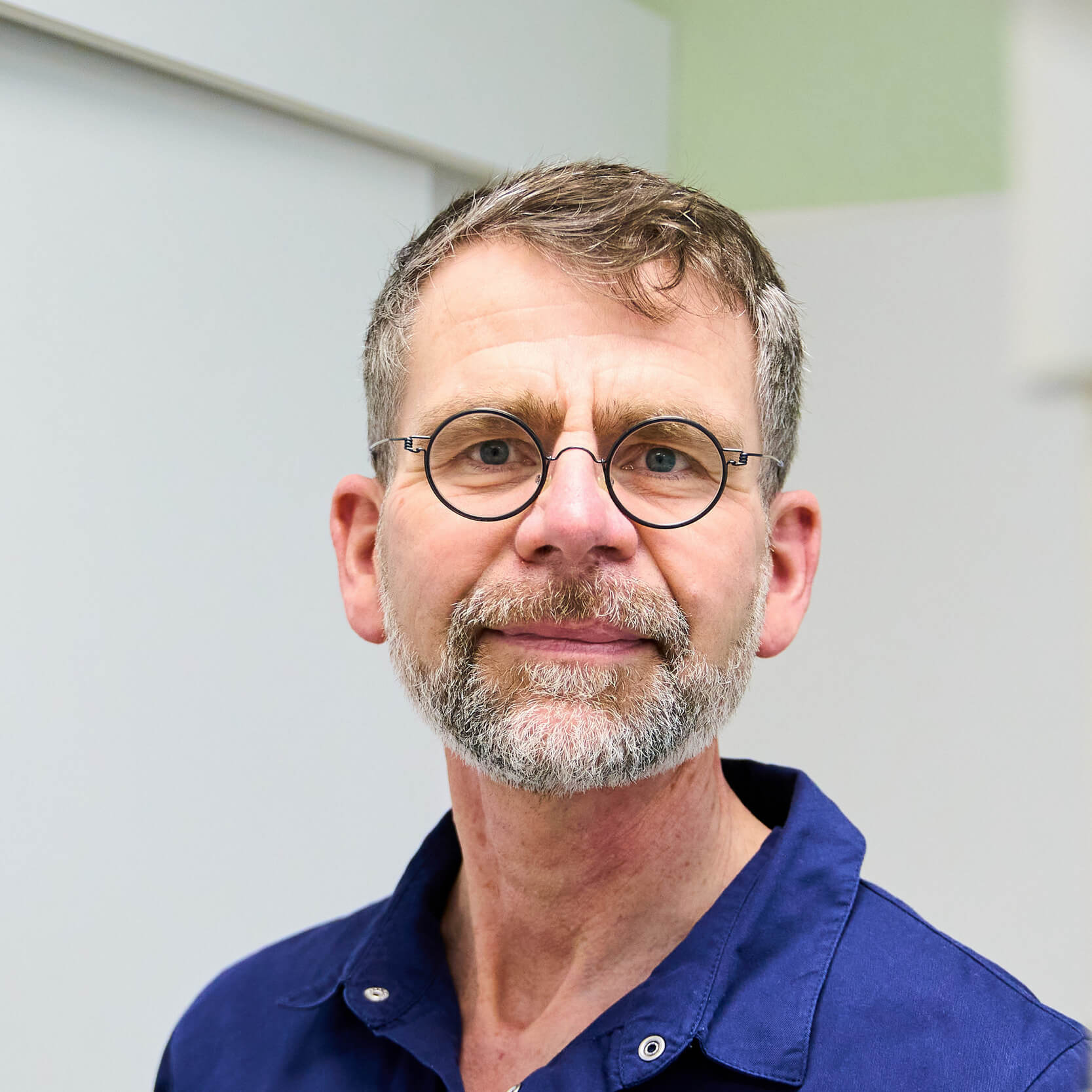 dr-robin-roenspies-titel Dr. Robin Roenspies, Zahnarzt in Dortmund Westerfilde, Portrait